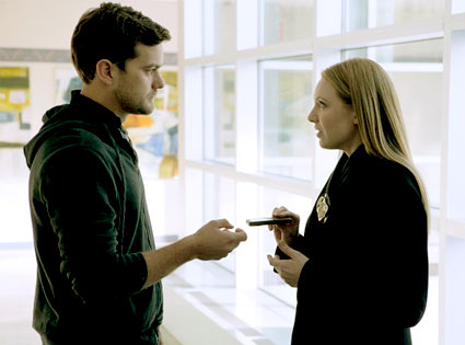 Fringe, Joshua Jackson, Anna Torv Fringe, Joshua Jackson, Anna Torv
